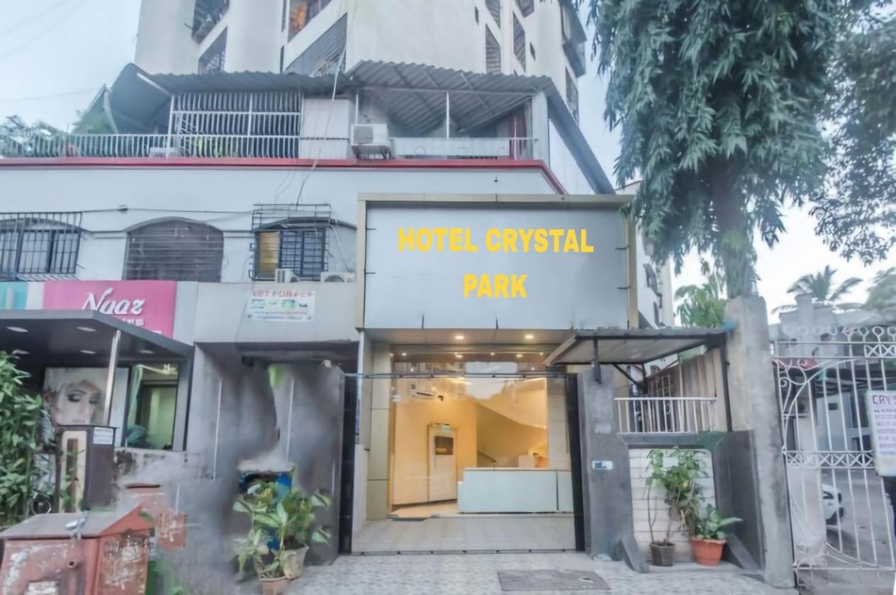 Hotel Crystal Park Near Nesco Exhibition Center Mumbai Exteriör bild